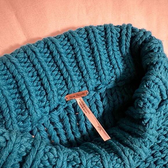 Free People Chunky Knit Cropped Sweater - Picture 3 of 4